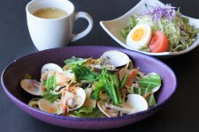 九十九里産蛤と春野菜のパスタ