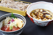 茸つけ汁蕎麦とミニ鮪漬け丼