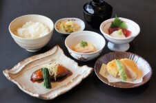 麻倉和膳
