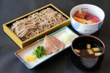 鴨と茸のつけ汁蕎麦と鮪丼